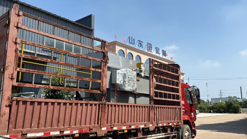 金日發(fā)貨！3立方平流式溶氣氣浮機助力水產(chǎn)加工污水處理 (2).JPG